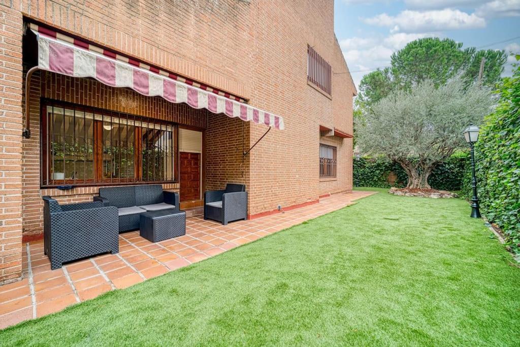 Apart-hotel P Casacafe Calle Carlos Dubois 3 Madri